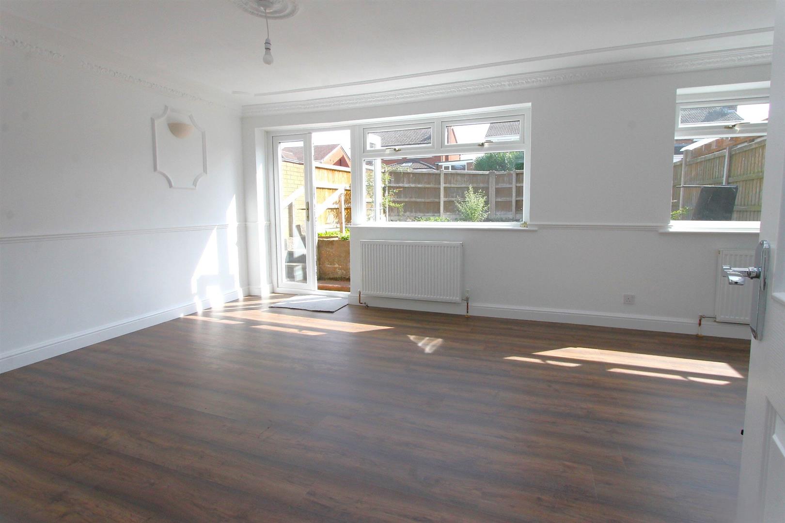 3 bed property in Hagley Road, Stourbridge